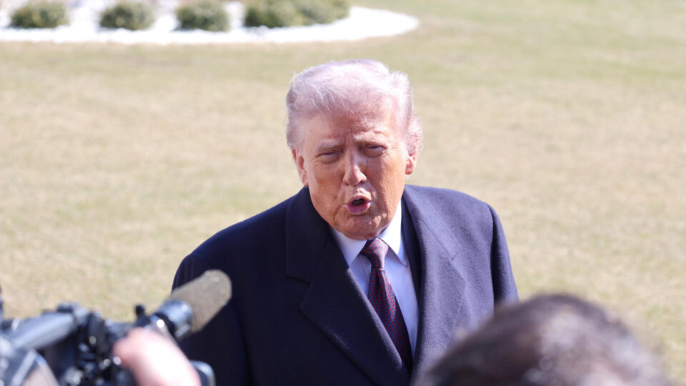 Trump diz que EUA devem participar da escolha do próximo líder do Irã